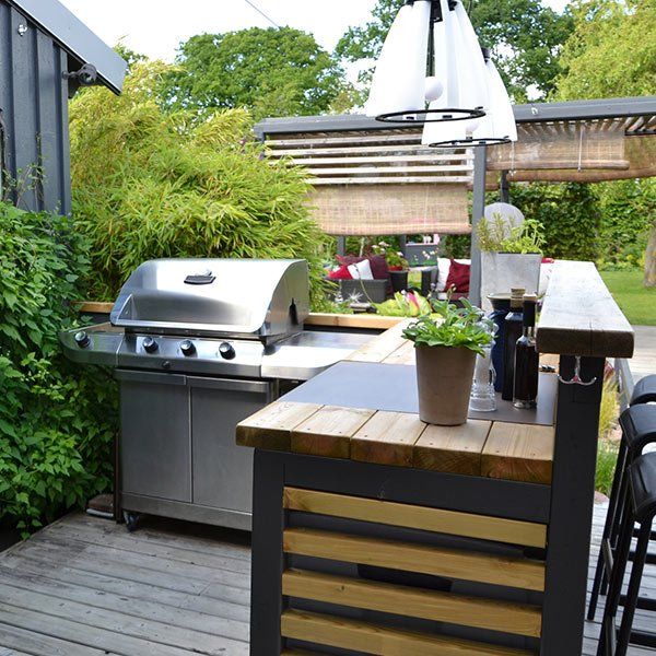 Outdoor Kitchen with Stainless Gas Grill — Plainview, NY — Martino Plumbing & Heating INC.