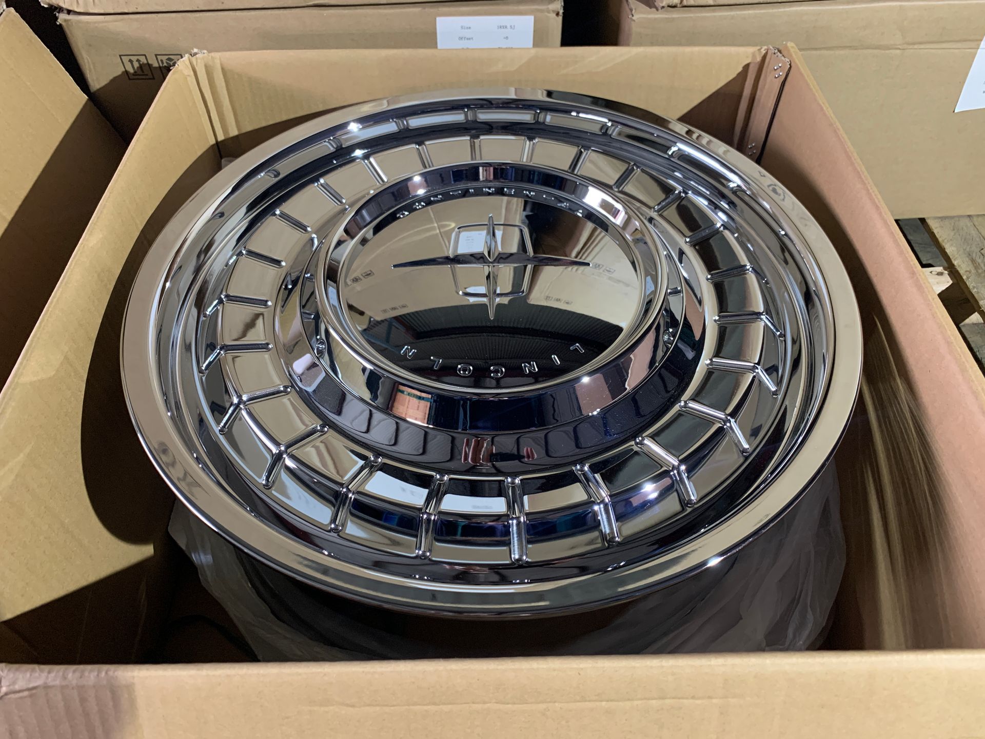 Isotope Kaleido Wheel