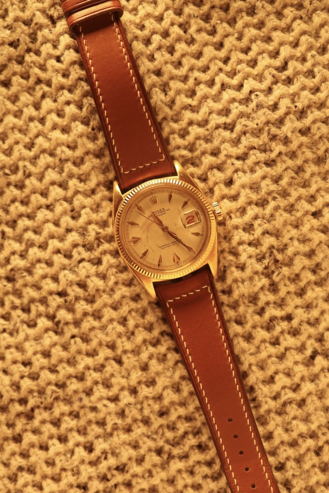 {Study} Rolex Datejust ref.6605 in pink gold.