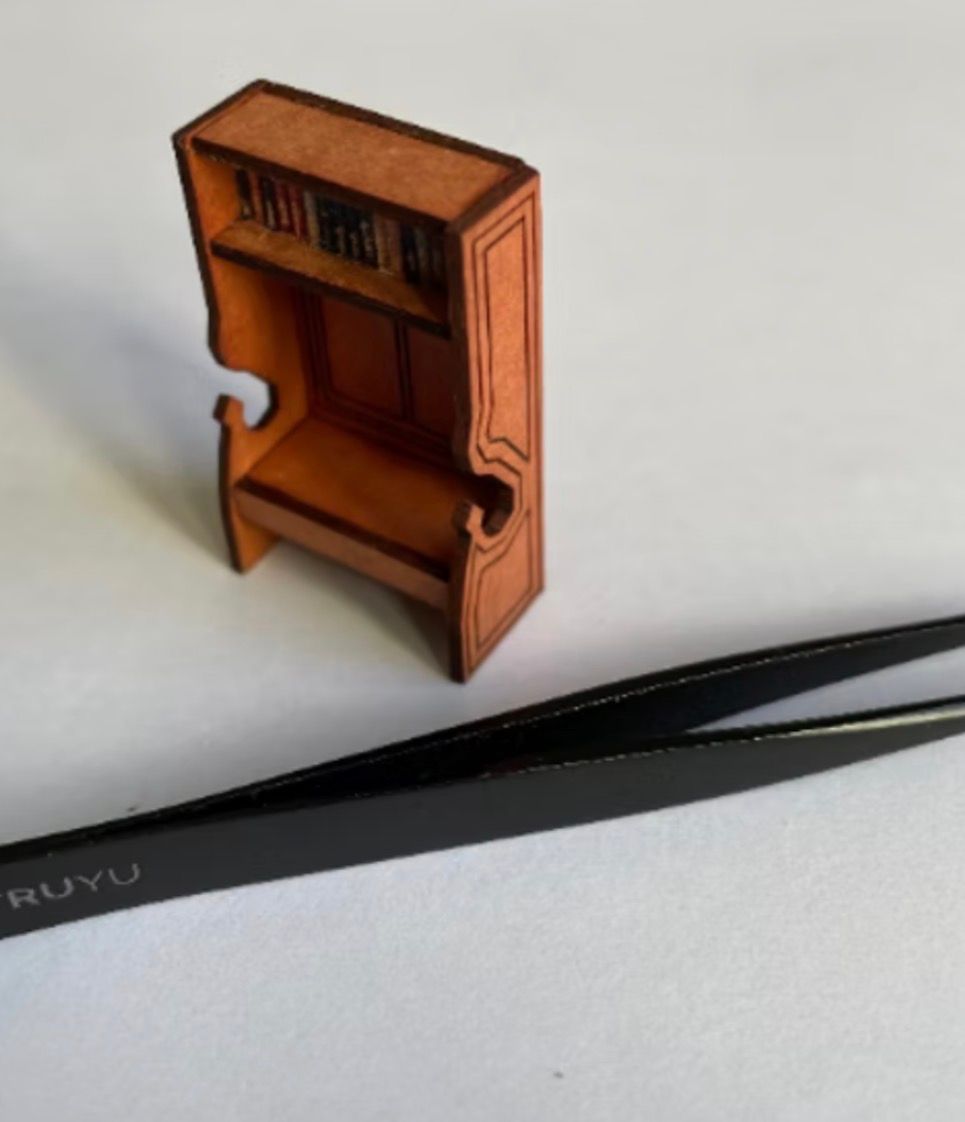 WELSH HIGH BACK SETTLE WITH SHELF 1/48 scale KIT