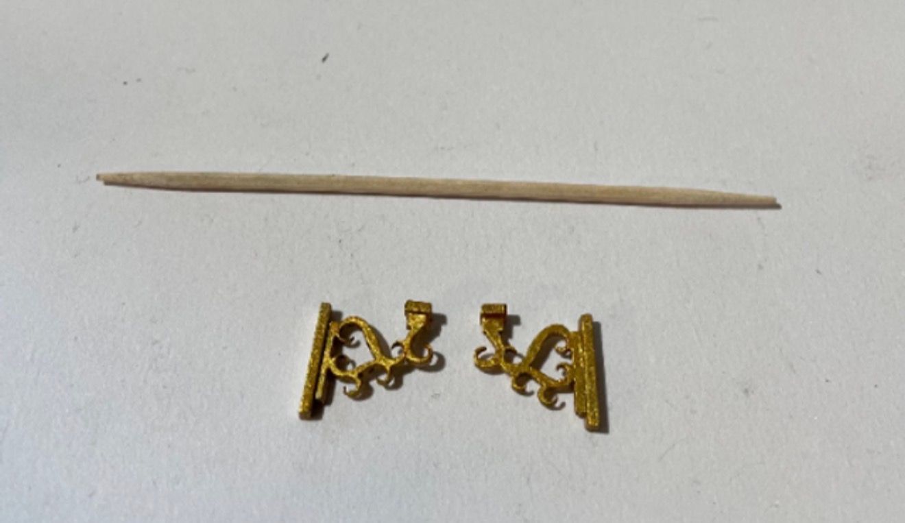 WALL SCONCE ORNATE /48 scale KIT