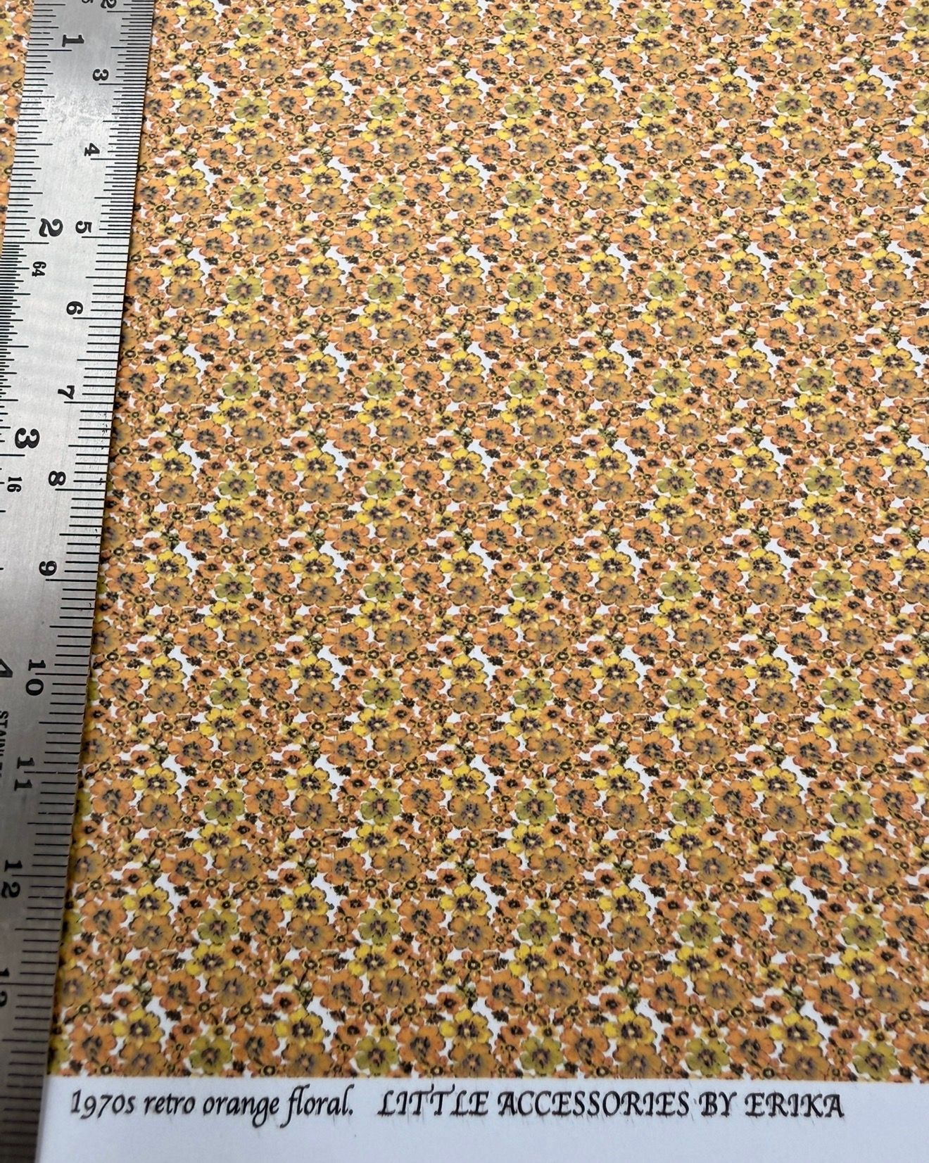 WALLPAPER 1970S RETRO ORANGE FLORAL  1/48 SCALE