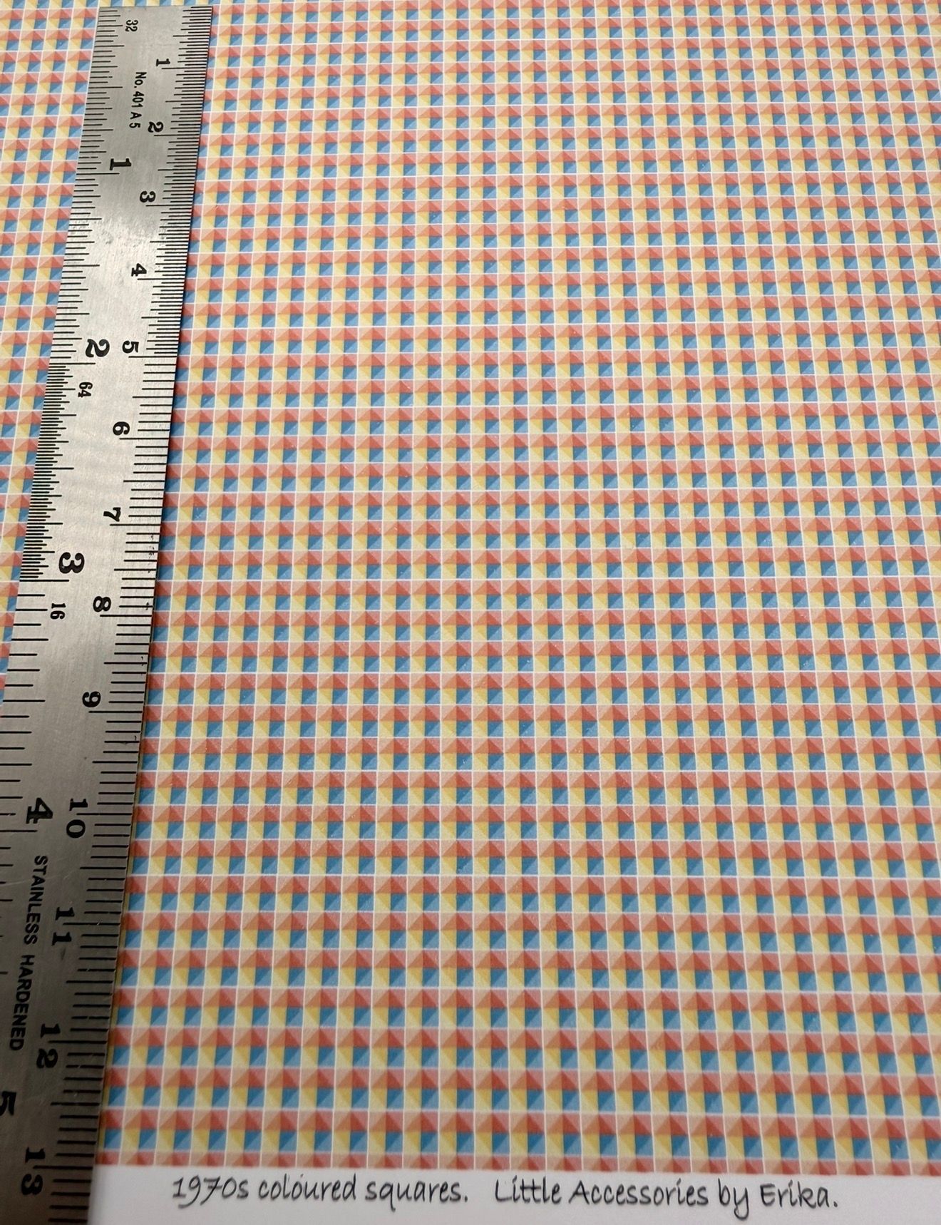 WALLPAPER 1970S COLOURED SQUARES 1/48 SCALE