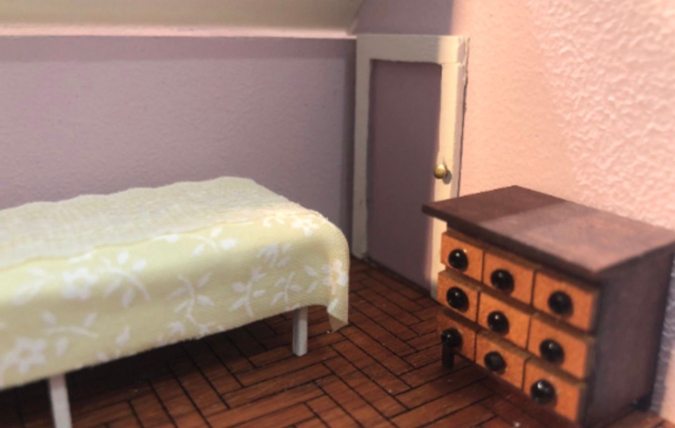 9 DRAWER APOTHECARY CABINET 1/48 scale KIT