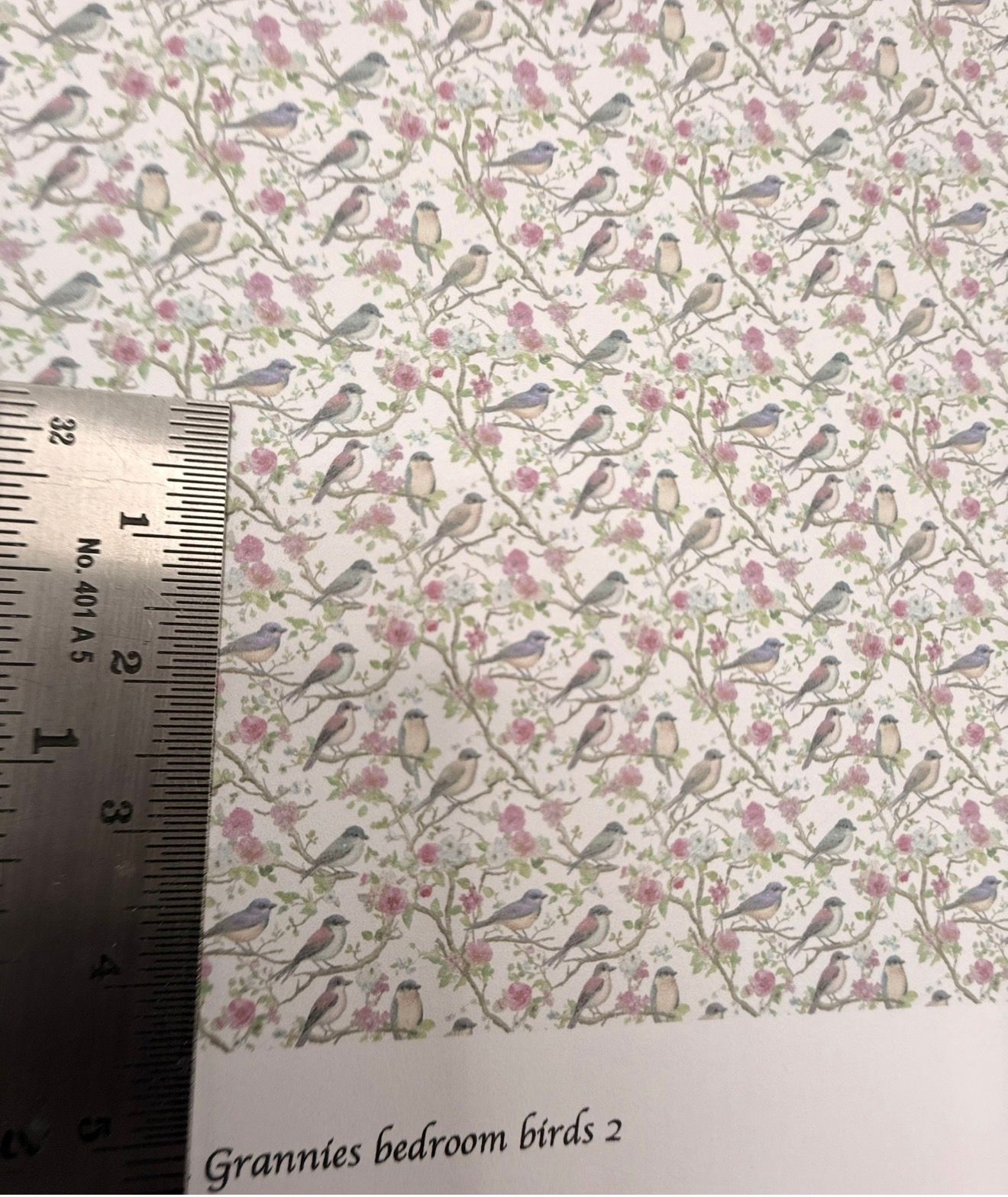 Wallpaper/fabric. Grannies bedroom birds 2    1/48 scale