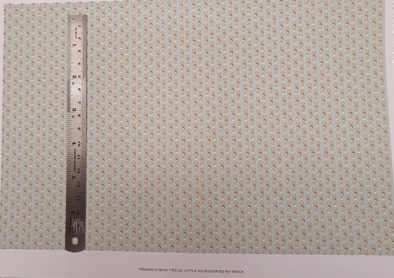 Wallpaper.fabric Children. teddies in bow ties 10.    1/48 scale