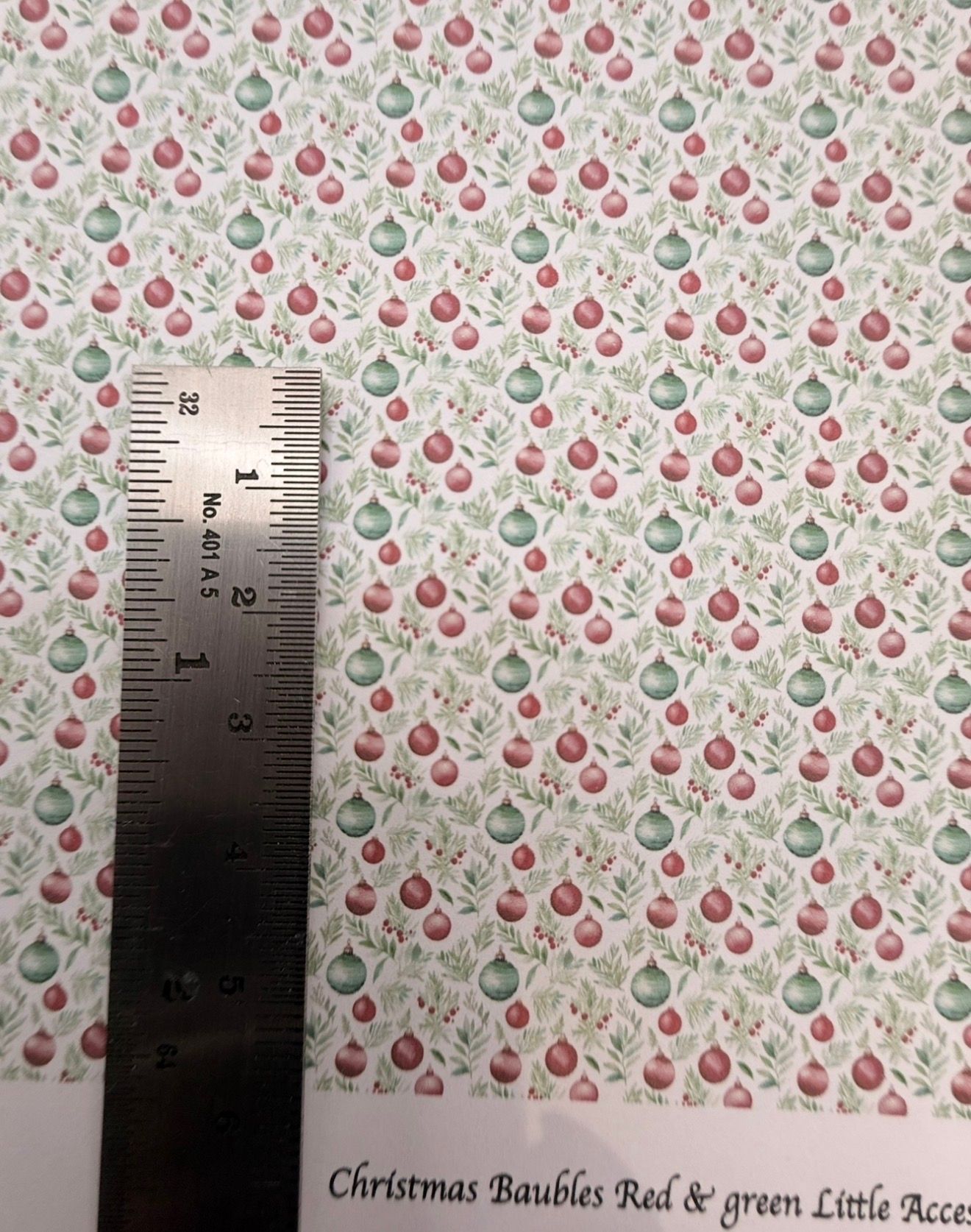 Wallpaper/fabric. Christmas baubles red & green. 1/48 scale