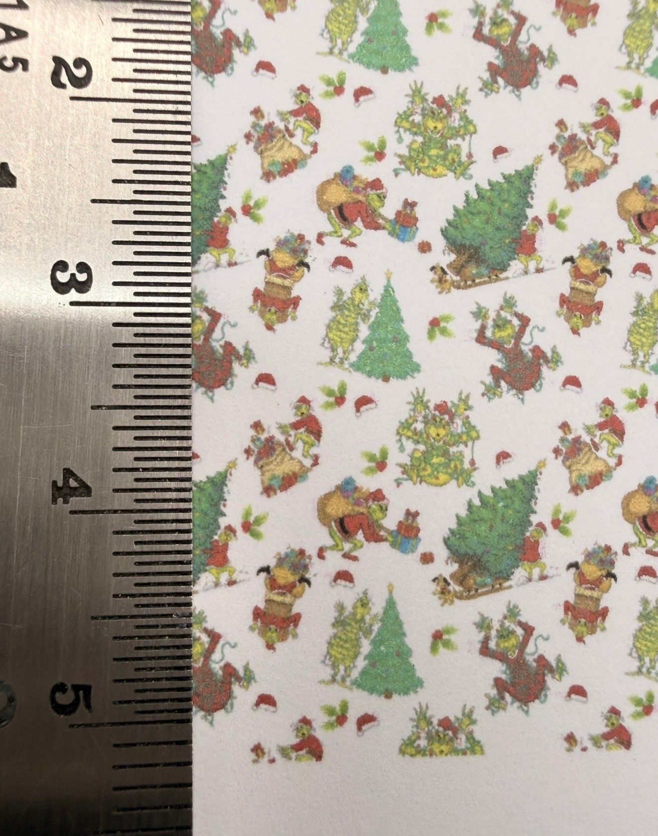Wallpaper/fabric/Christmas 'guy who stole christmas' 1/48 scale