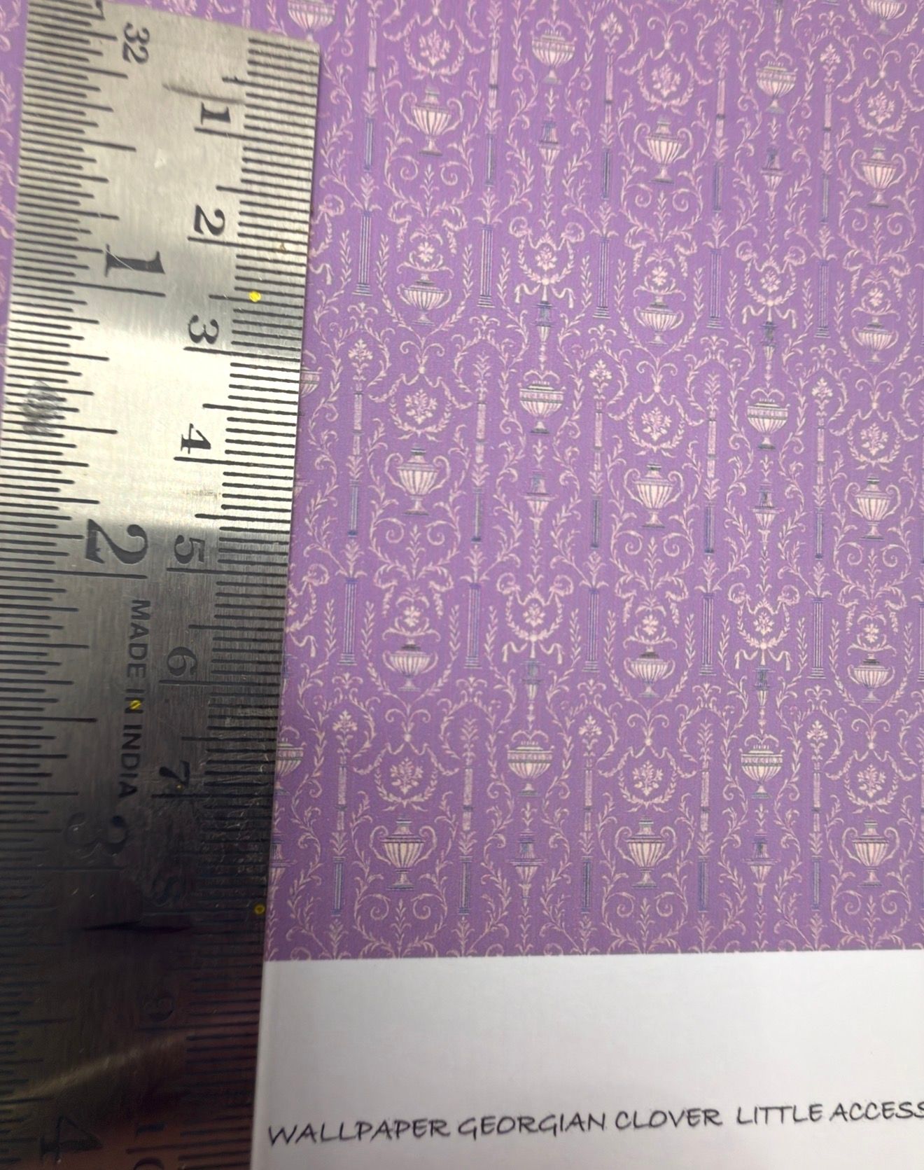 Wallpaper/fabric. Georgian clover. 1/48 scale