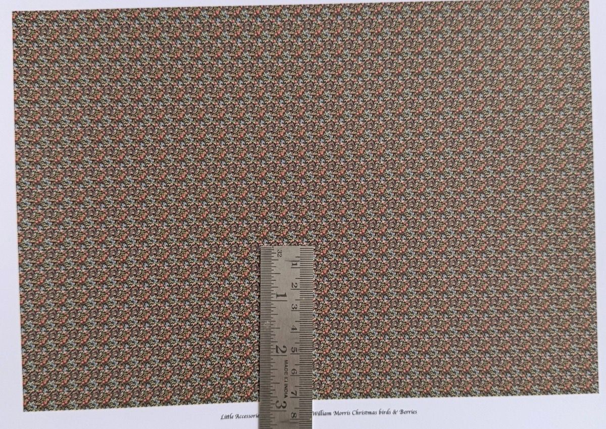 Wallpaper/fabric/carpet. WM Christmas birds & berries. 1/48 scale