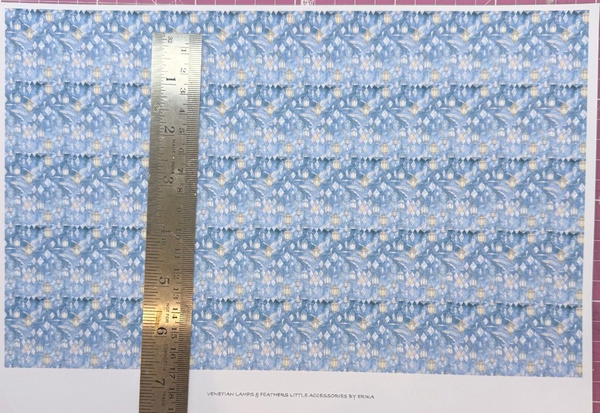 Wallpaper/fabric. Venetian lamps & feathers. 1/48 scale