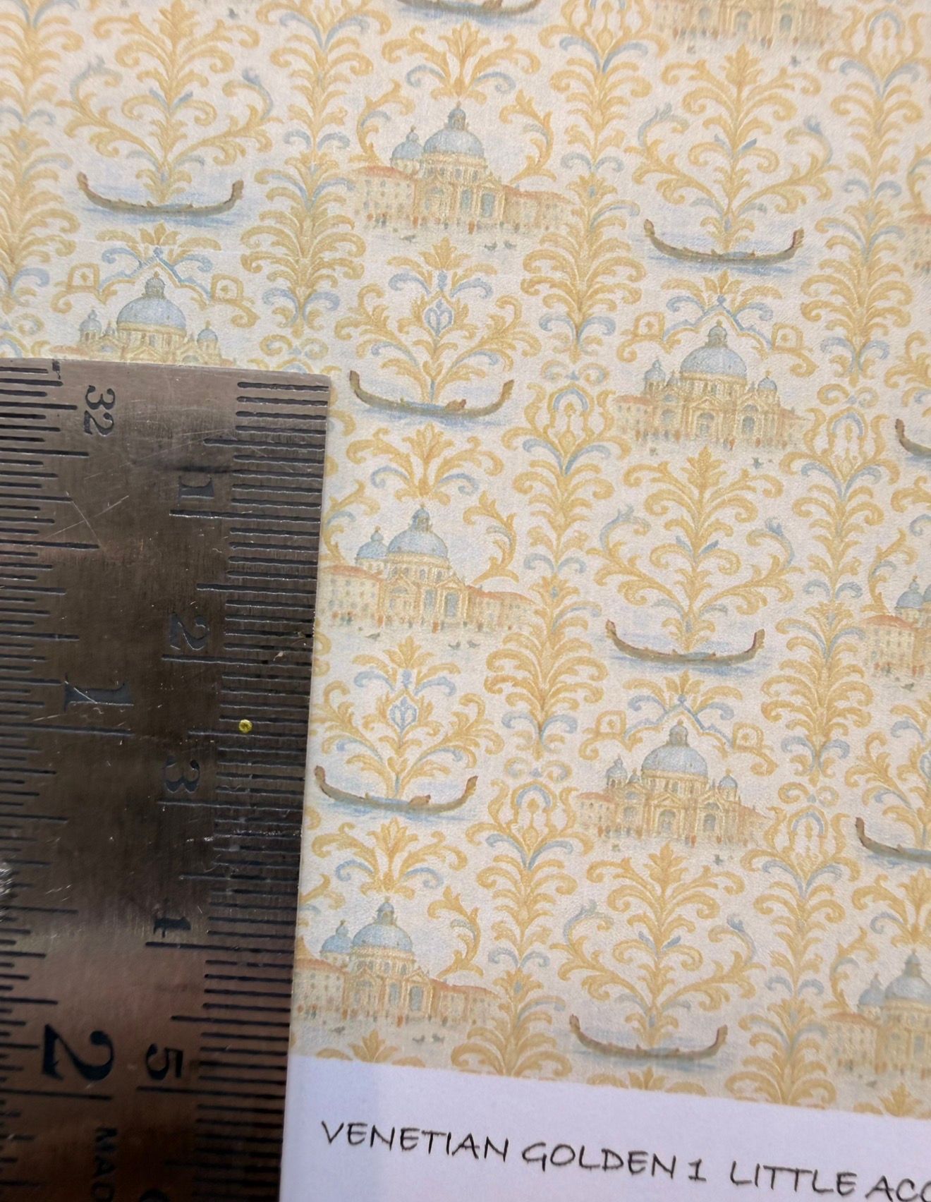 Wallpaper/fabric. Venetian Golden 2 - 1/48 scale