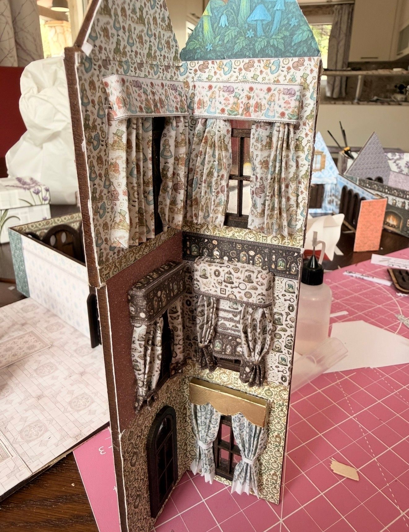 SET Wallpaper/Fabric/Carpet. Alice 1/48 scale