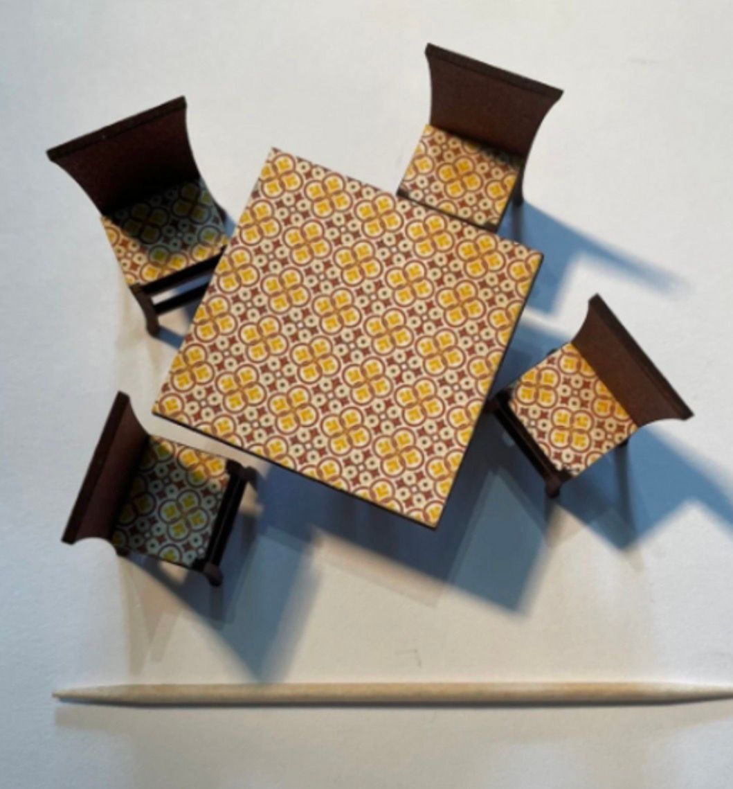 1970s DINING TABLE & 4 CHAIRS 1/48 scale