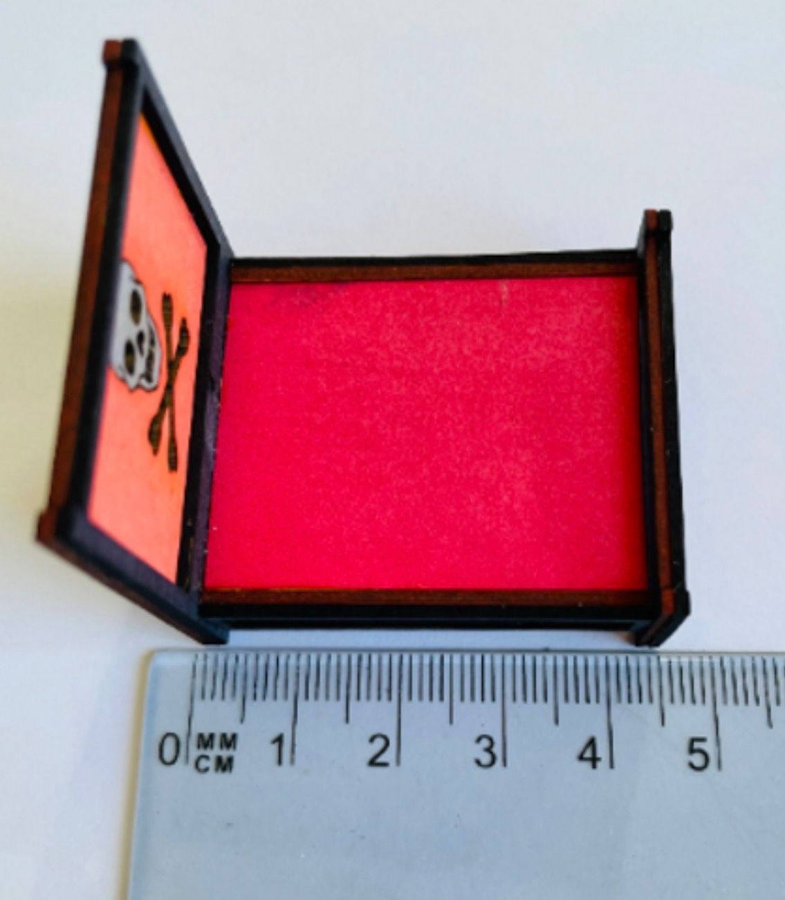 PIRATE Skull & cross bones bed 1/48 scale KIT