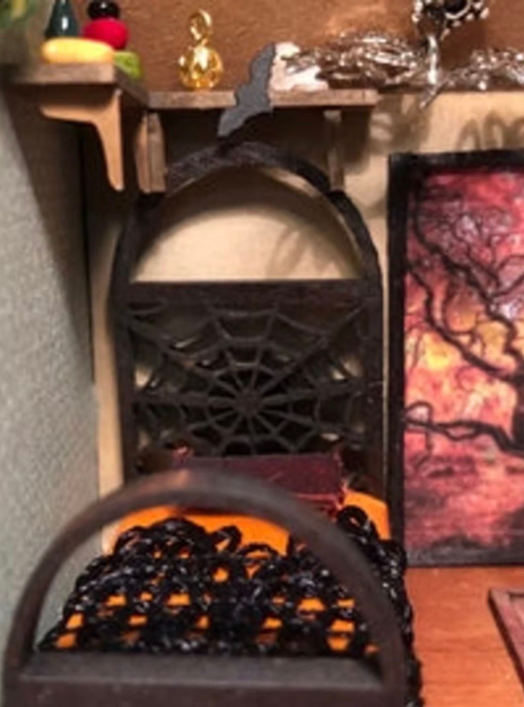 SPIDER WEB BED, 1/48 scale