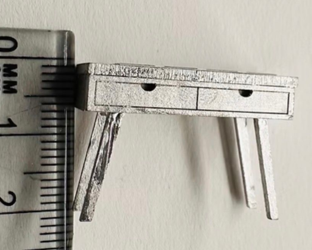 MACKINTOSH DRESSING TABLE 1/48 scale KIT