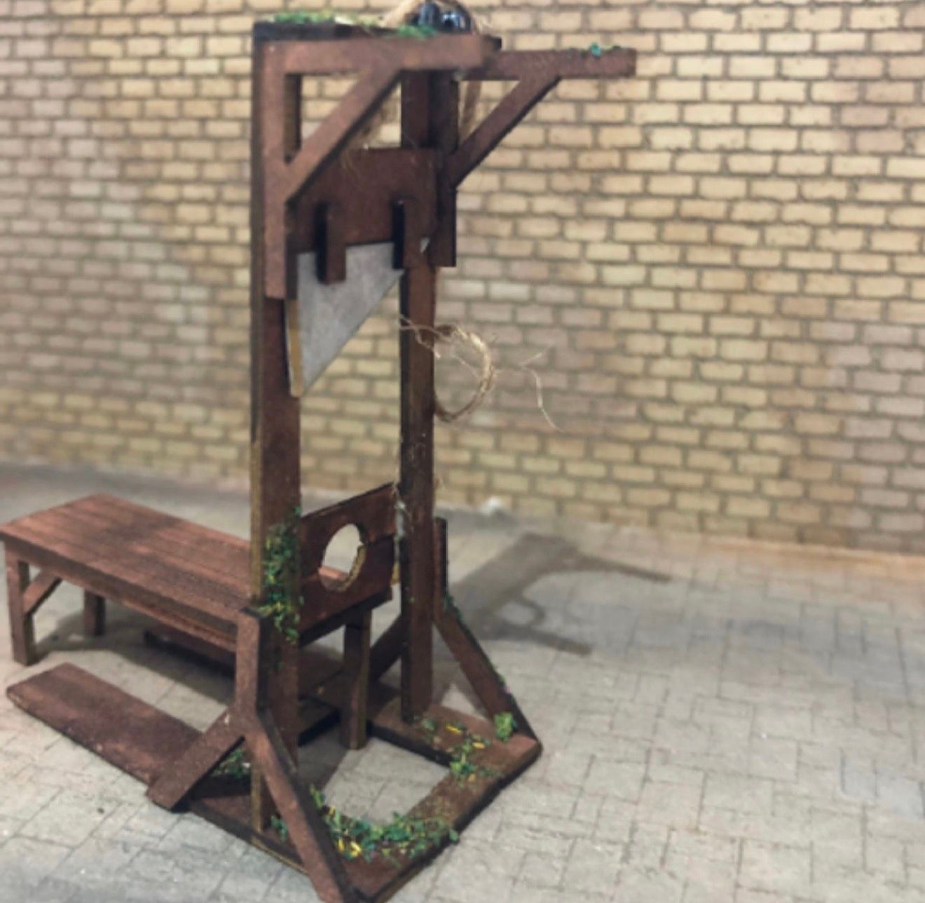 GUILLOTINE 1/48th scale