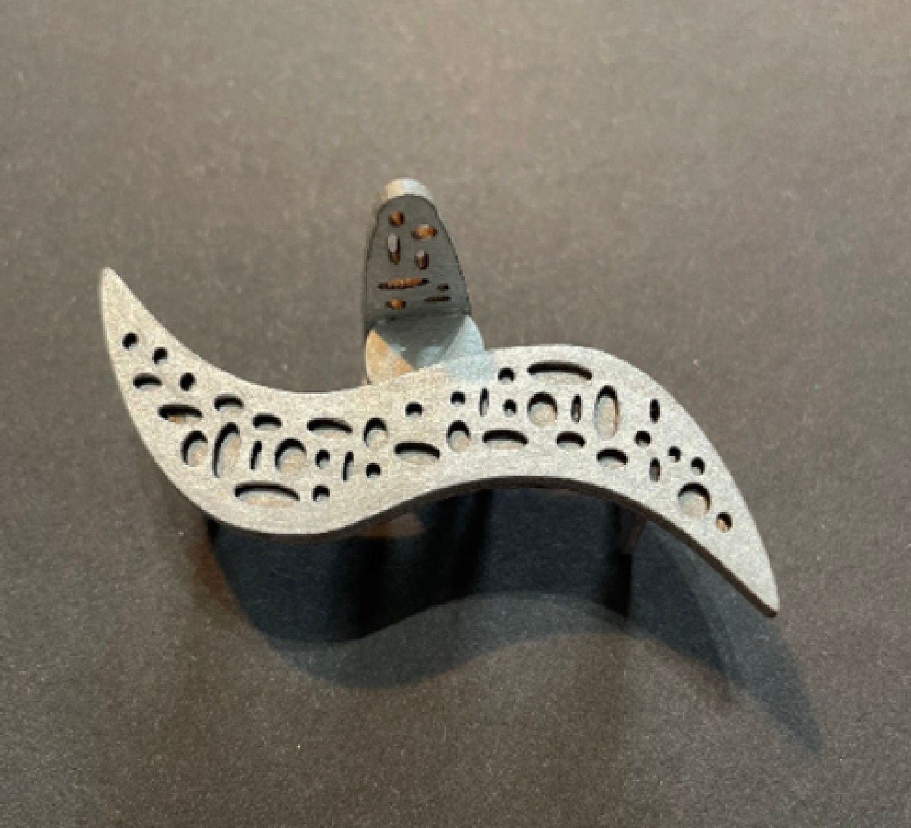 FINAL FRONTIER  DESK & CHAIRS 1/48 scale KIT