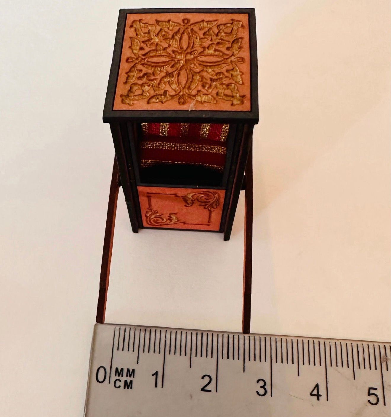 ROYAL RANGE SEDAN CHAIR 1/48 scale KIT