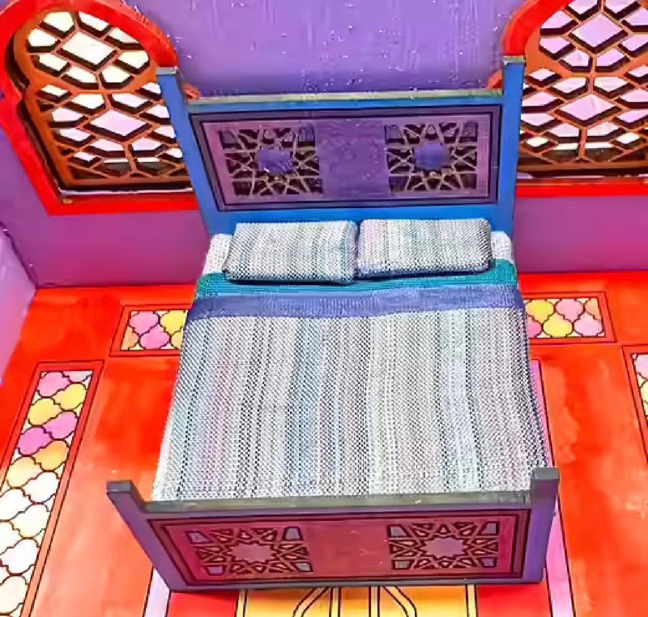 MOROCCAN DOUBLE BED. 1/48 SCALE KIT