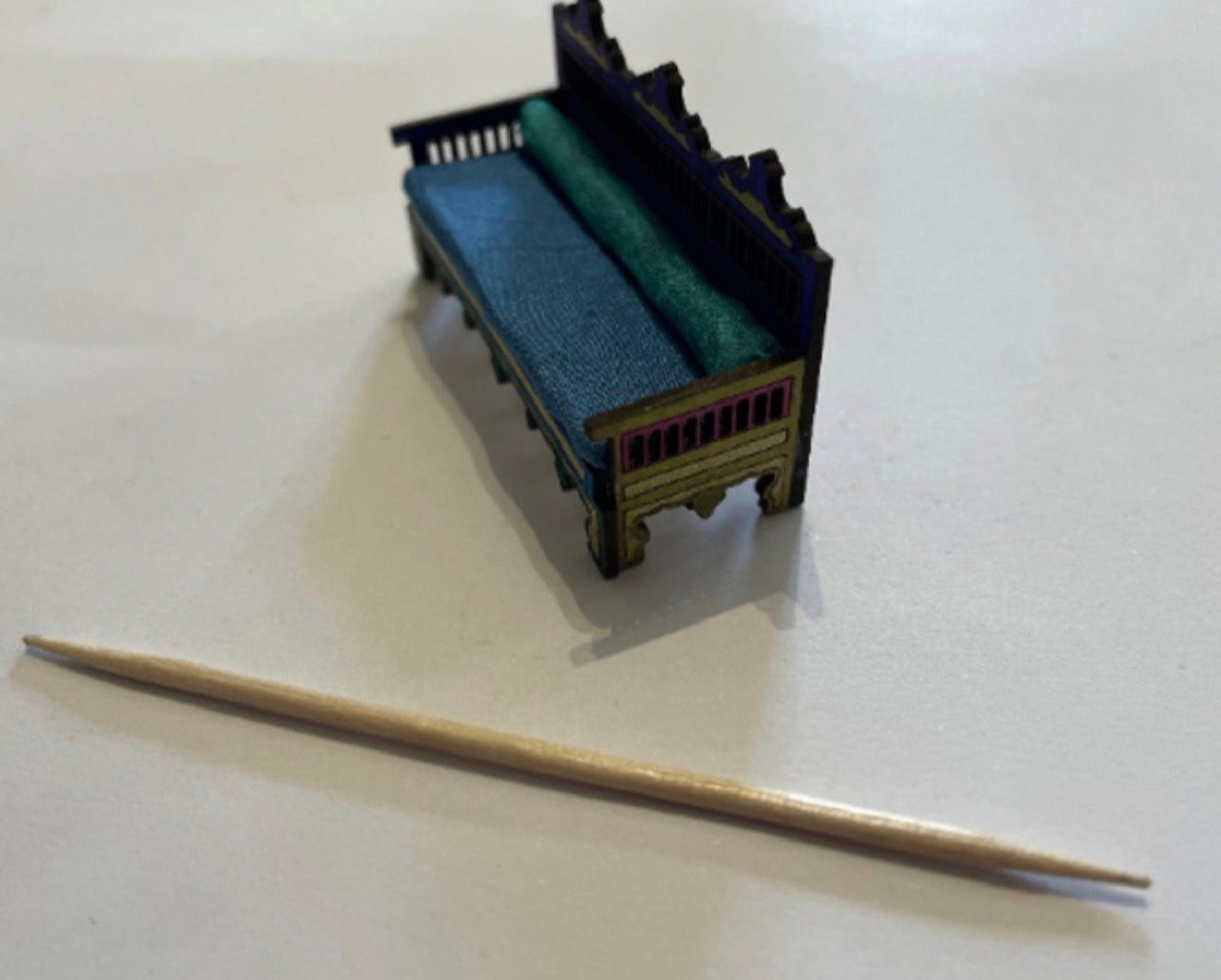 MOROCCAN SOFA 1/48 scale KIT