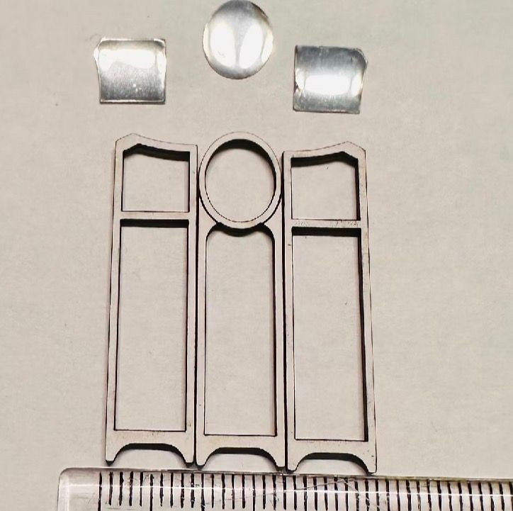 FRENCH BOUTIQUE DRESSING SCREEN. 1/48 scale KIT