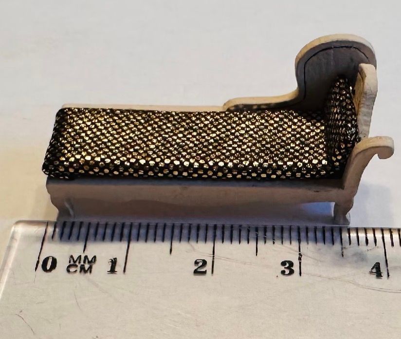 FRENCH BOUTIQUE COLLECTION CHAISE. 1/48 scale KIT