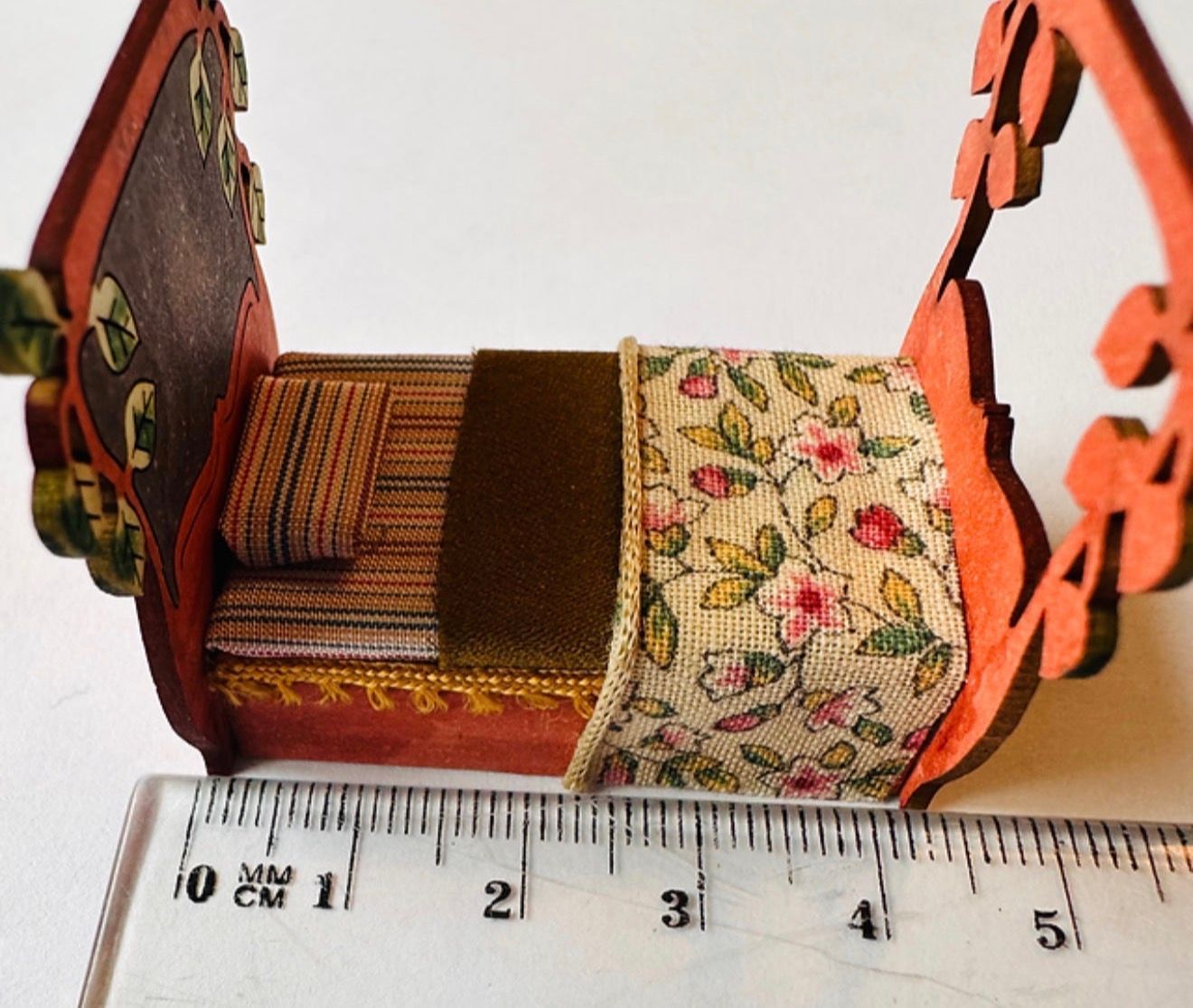 ENCHANTED FOREST SINGLE BED 1/48 scale KIT