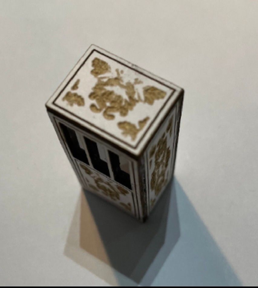 DECORATIVE CABINET 1/48 scale KIT