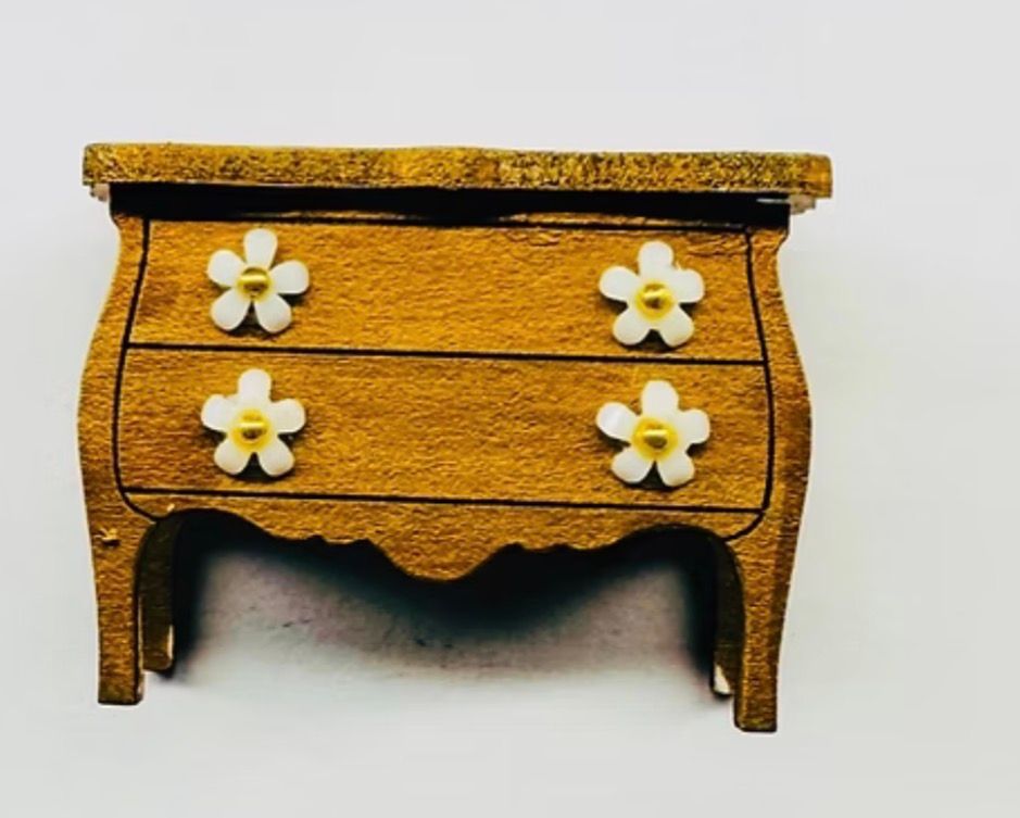 PRINCESS CHEST OF DRAWERS 1/48 scale KIT