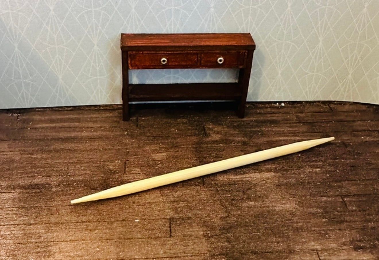 MODERN NARROW ENTRANCE TABLE 1/48 scale KIT