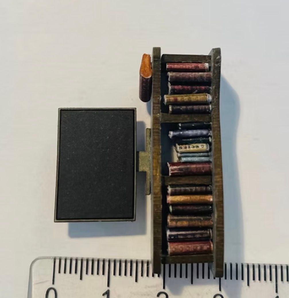 TV & CABINET 1/48 scale KIT