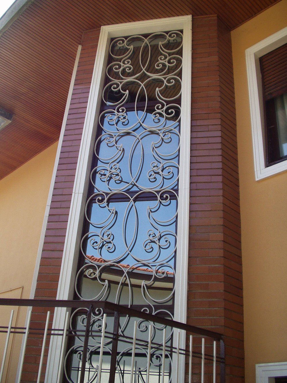 porta con inferriata