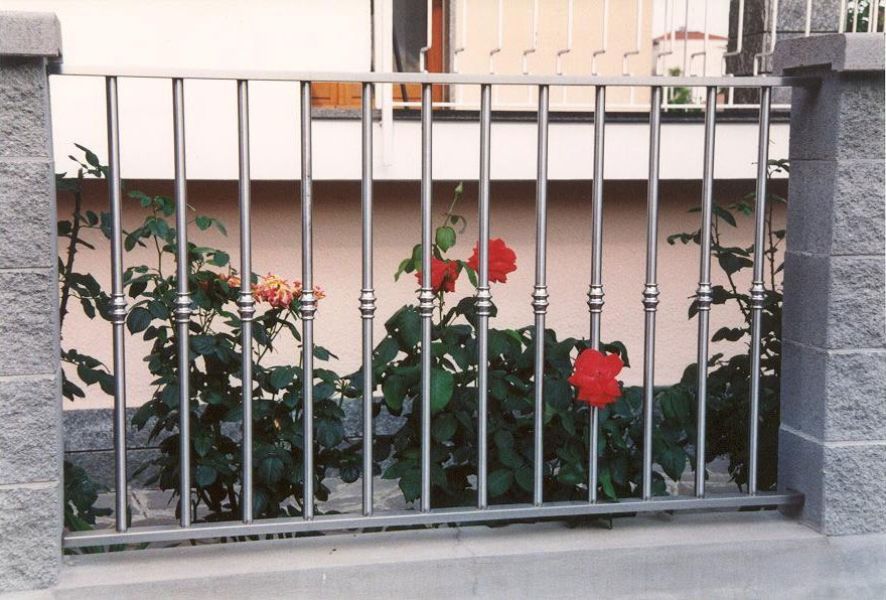 recinzione in ferro murata