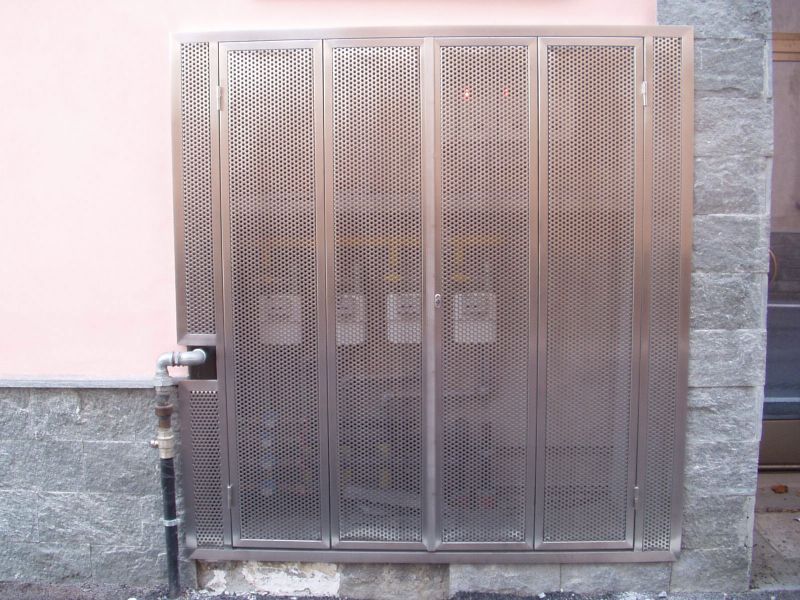 griglia di protezione per centralina elettrica