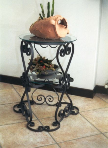 mobile in ferro battuto