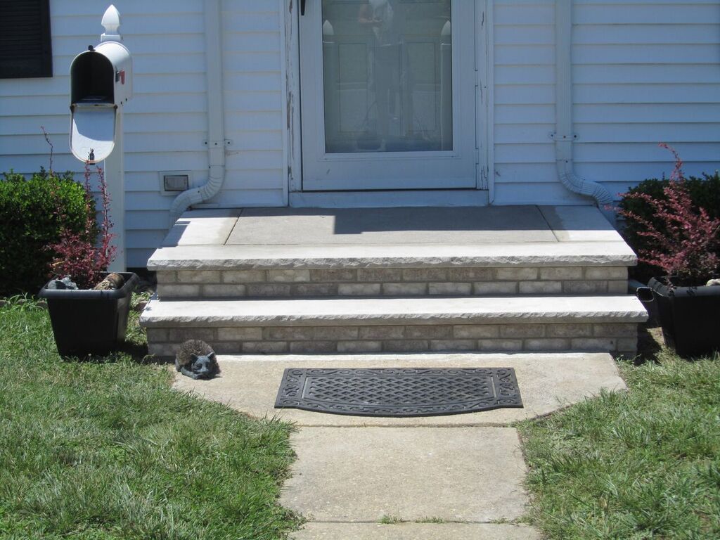 Gray Brick and Concrete Steps - Masonry in Middletown, NJ