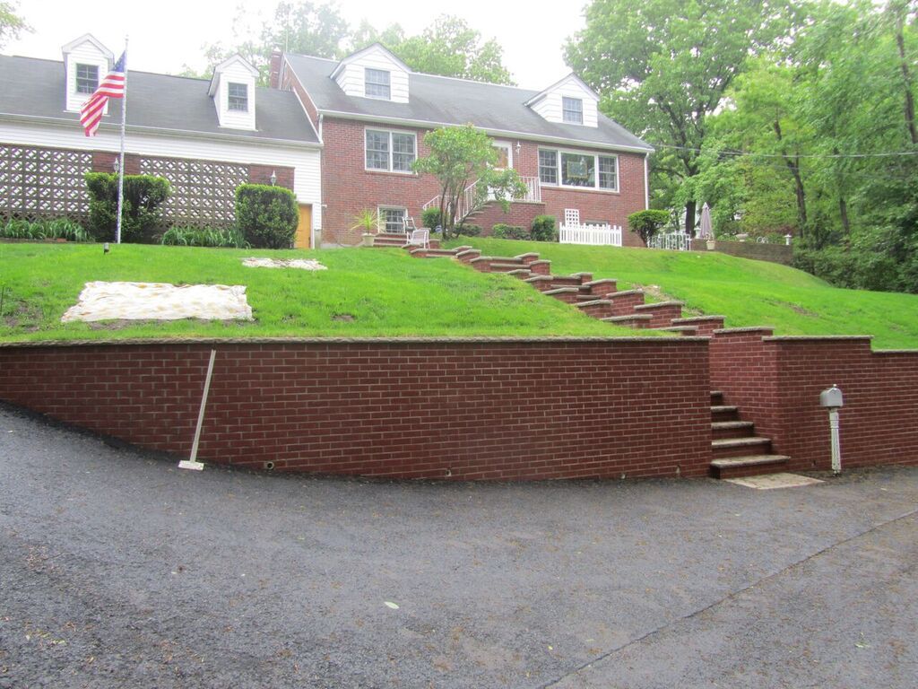 Home Brick Retaining Wall - Masonry in Middletown, NJ