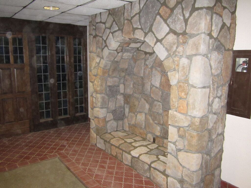 stone feature - residential masonry in Middletown, NJ