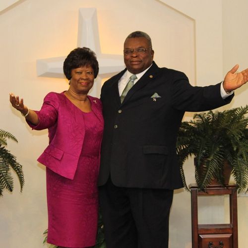 Dr. Willie J. and Sandra Holley pic