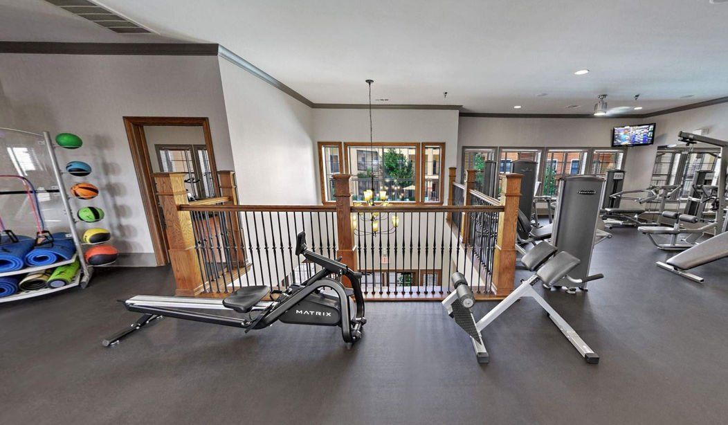 Avanti Gym Photo With Leg And Ab Stations