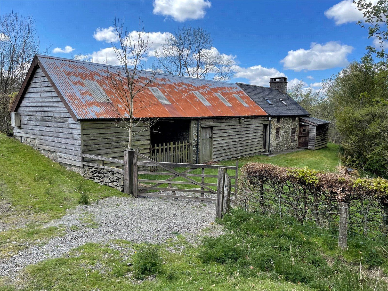 Barn House & Land Bought For Cash
