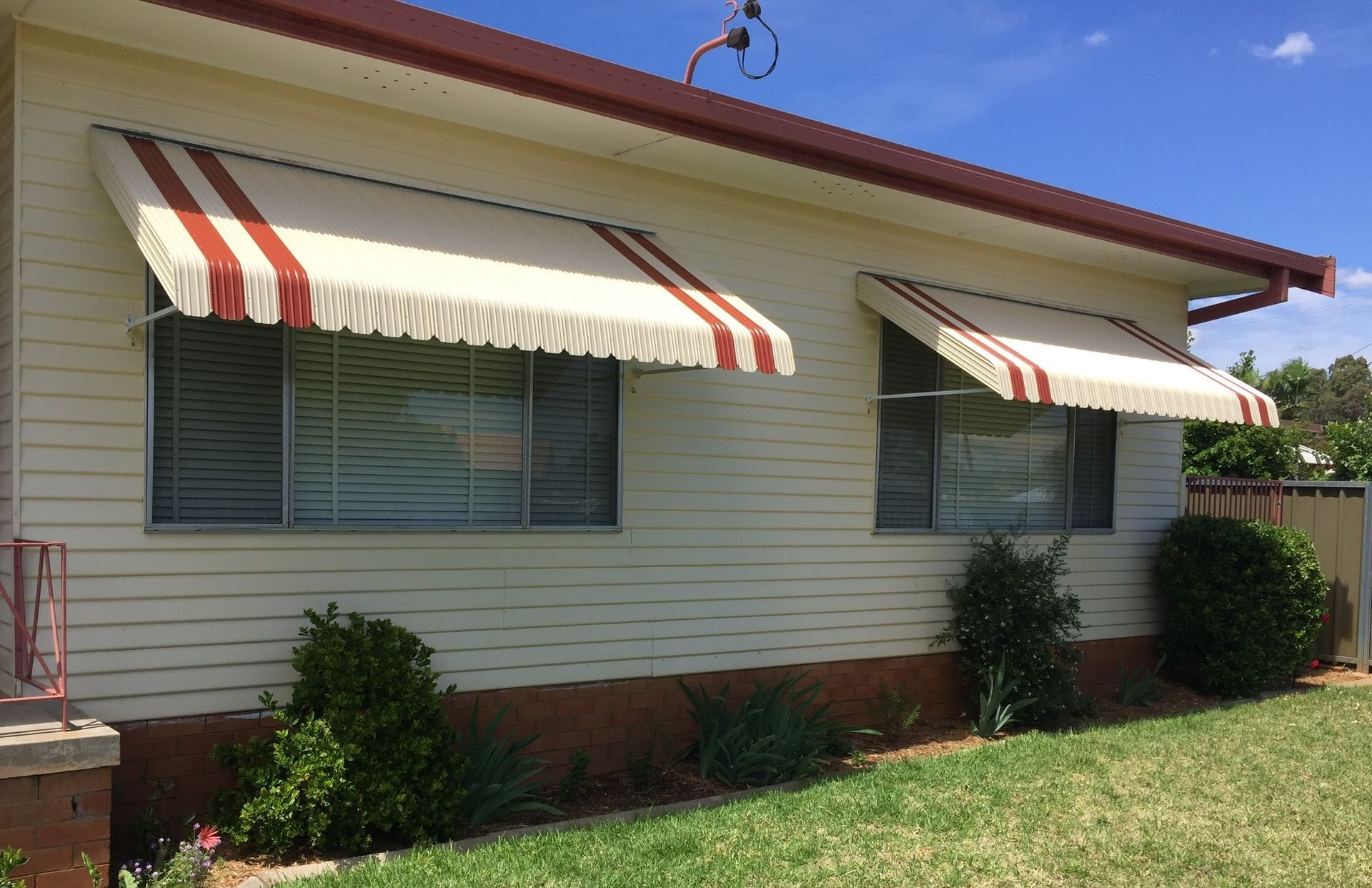 FIXED STEEL AWNINGS