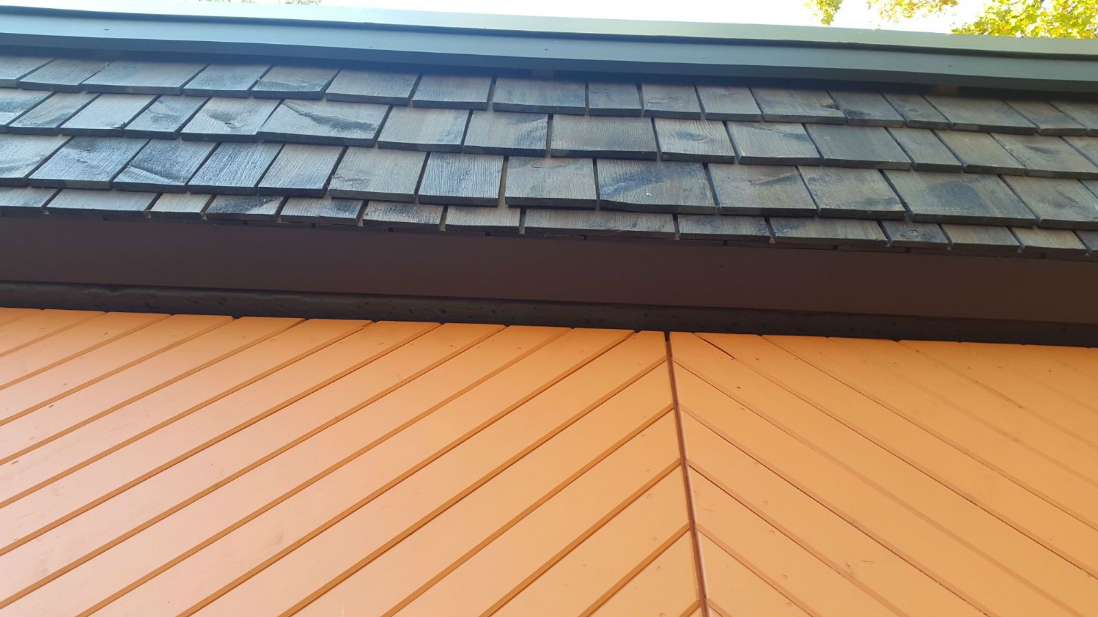 , roof and wall decking with wooden shingles, wood shingles, wood roofs