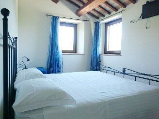 camera vista sul paese