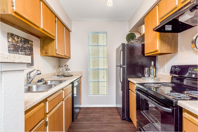 Steeplechase Apartments kitchen