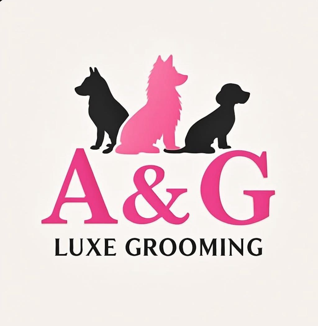 Logo: Three dog profiles, 