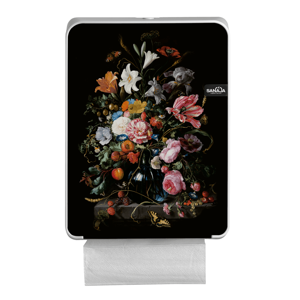 Een toiletpapierdispenser met een schilderij van bloemen erop