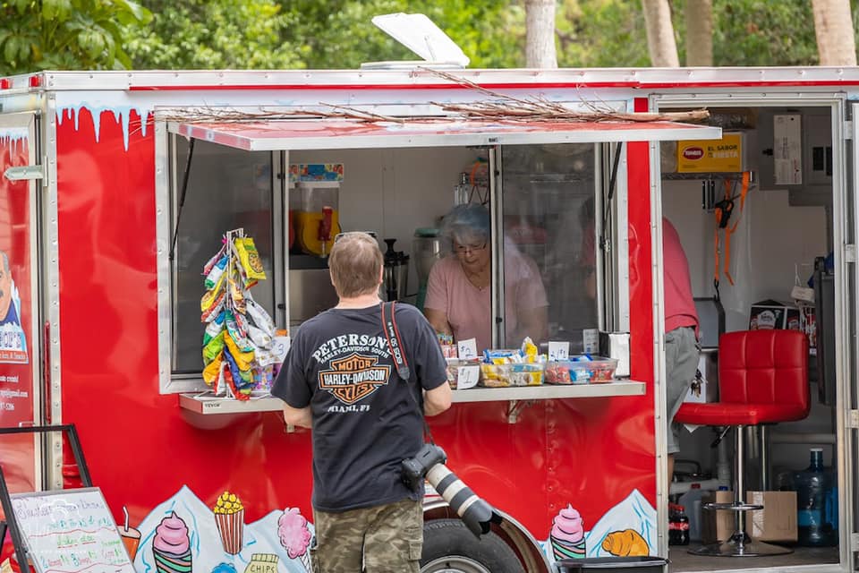 Visitor at food truck